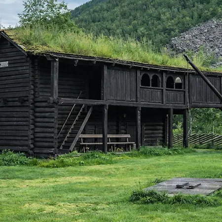Jorundgard Vikingcamp Gjestgiverier
