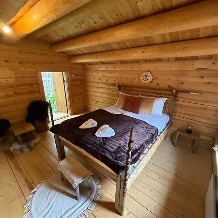 Jorundgard Vikingcamp Gjestgiverier *